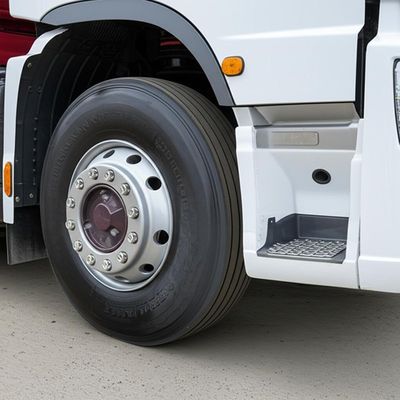 주문 s Leading of Shacman Tractor Truck with 315 / 80R22.5 Tires online manufacture