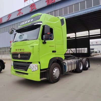 좋은 가격 사용 된 하우오 시노트룩 트랙터 트럭 T7H 540HP 6X4 멀티미디어 시스템 수동 창 온라인으로
