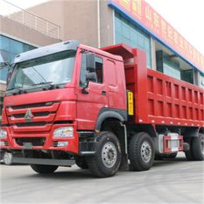 좋은 가격 호우 8x4 300L 탱크 덤프 트럭 380HP 및 유로 II 배출량 표준 엔진 모델 Wd61547 온라인으로
