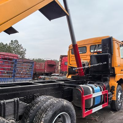 좋은 가격 색상 조정 가능한 중고차 HOWO 10 타이어 75cbm 6X4 연료 탱크 300L 온라인으로